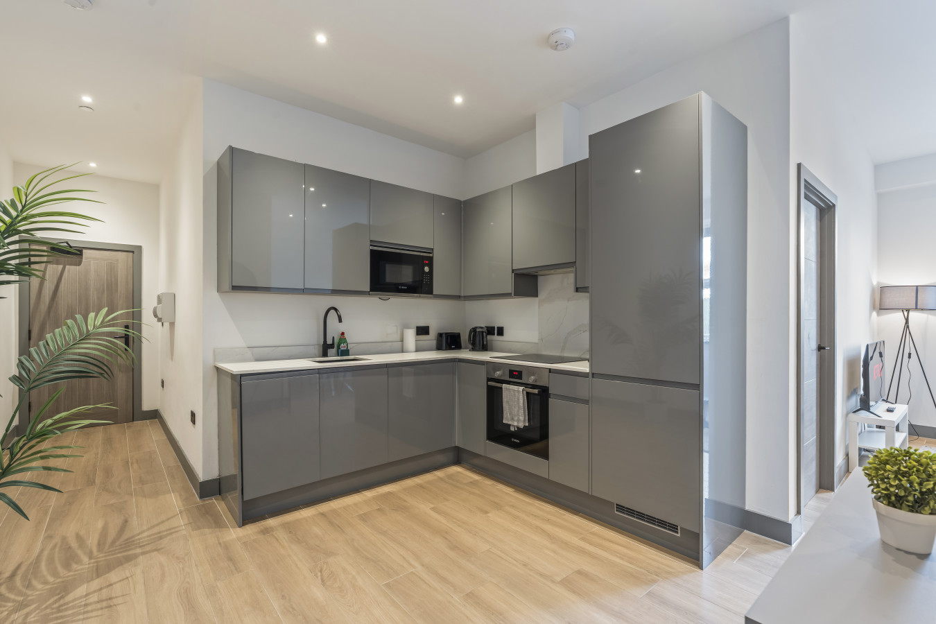 Woodside Park Suite | 2Bed | 2Bath | Sleeps 5 in Ballards Lane - Property image 13 - VivreStays