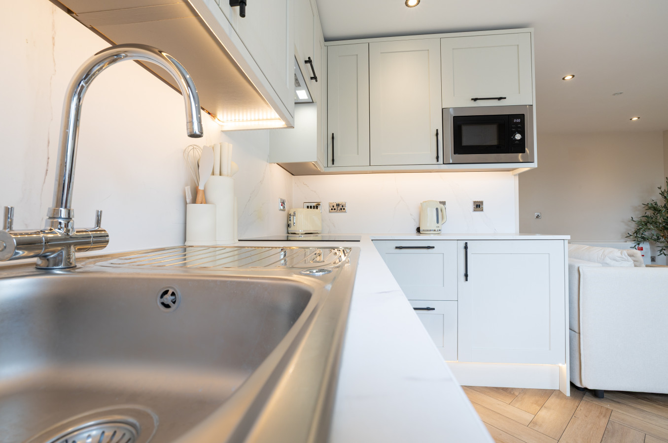 Queens Place | 3 Beds | Sleeps 4 | Lanes & Pier in Queen Square - Property image 10 - VivreStays