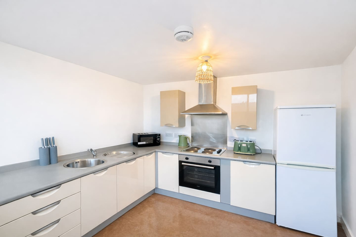 Irwell Suite | 3BR | 3 Beds | Sleeps 6| Riverview in Woden Street - Property image 3 - VivreStays
