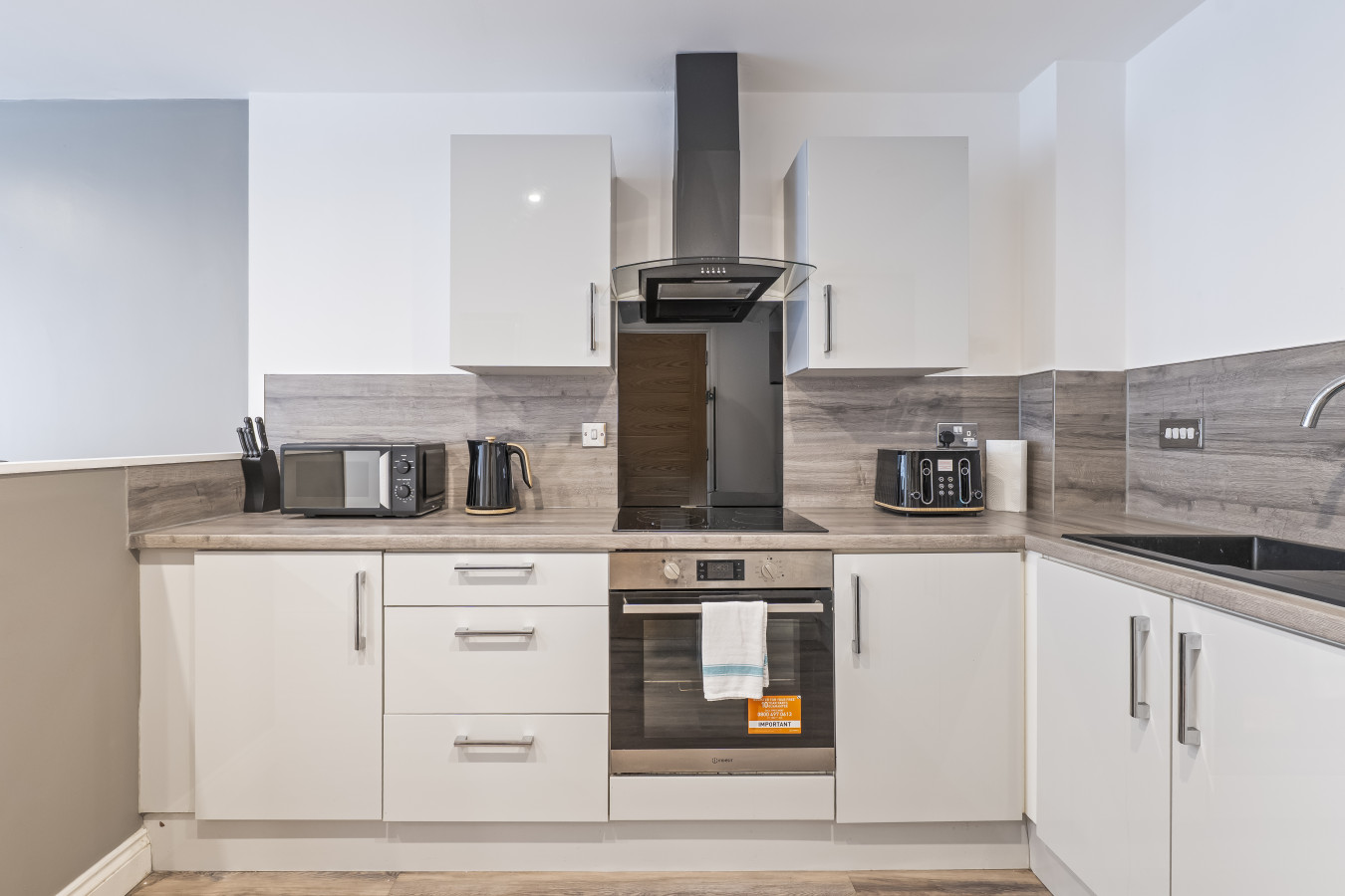 Central Mint Suite | Free Parking | Sleeps 4 | Arena in Mint Drive - Property image 8 - VivreStays