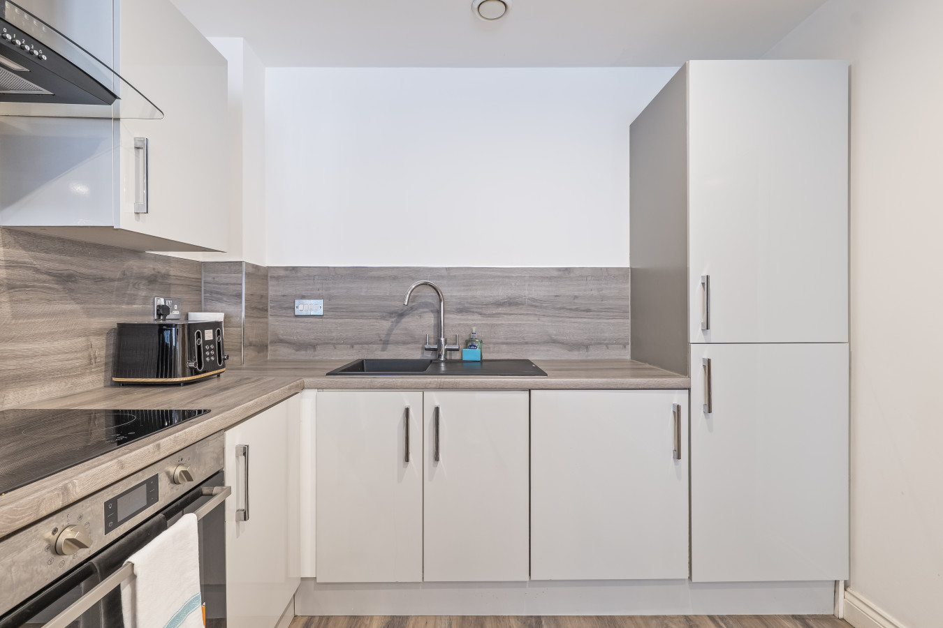 Central Mint Suite | Free Parking | Sleeps 4 | Arena in Mint Drive - Property image 13 - VivreStays