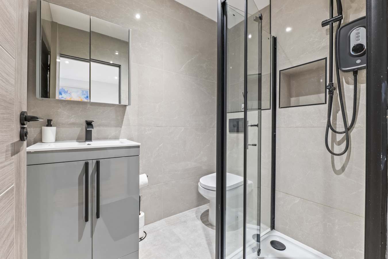 Avenir Suite | Sleeps 4 | 2Bed | 2Bath | N Finchley in Ballards Lane - Property image 24 - VivreStays