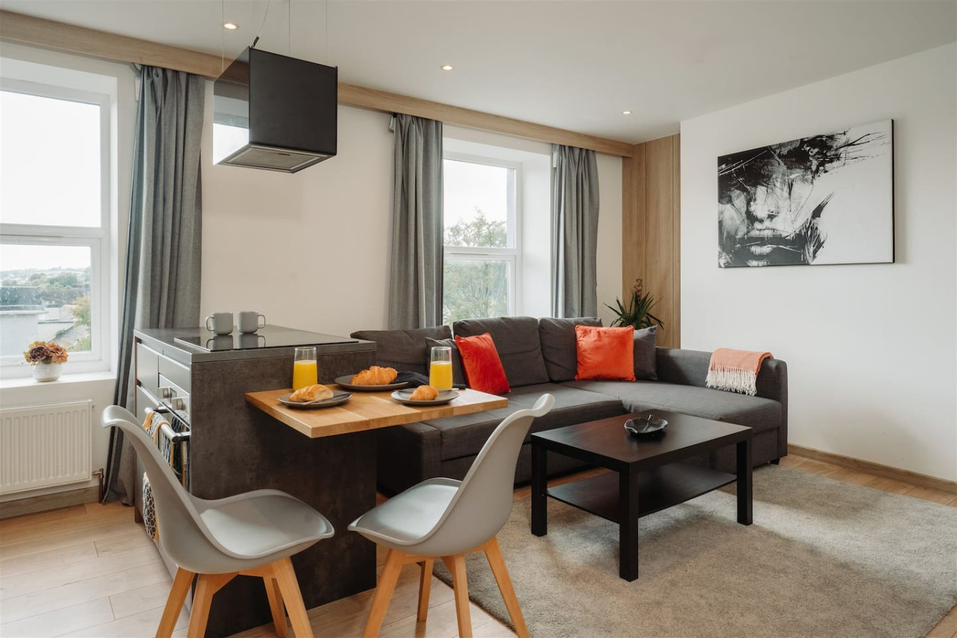 Riviera Residence | Sleeps 4 | Parking | Torquay in 58 Shirburn Road - Property image 13 - VivreStays
