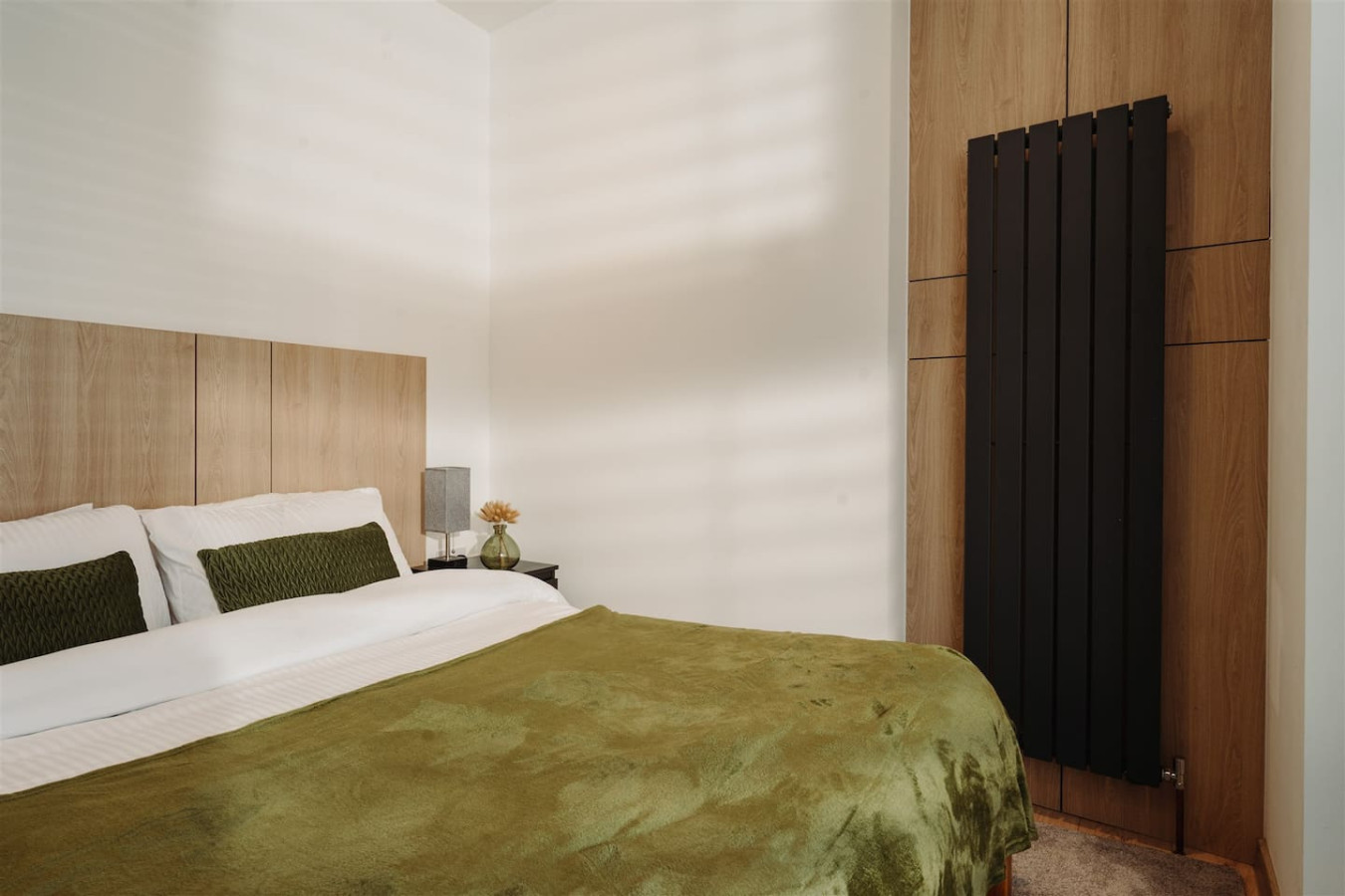 Riviera Residence | Sleeps 4 | Parking | Torquay in 58 Shirburn Road - Property image 9 - VivreStays