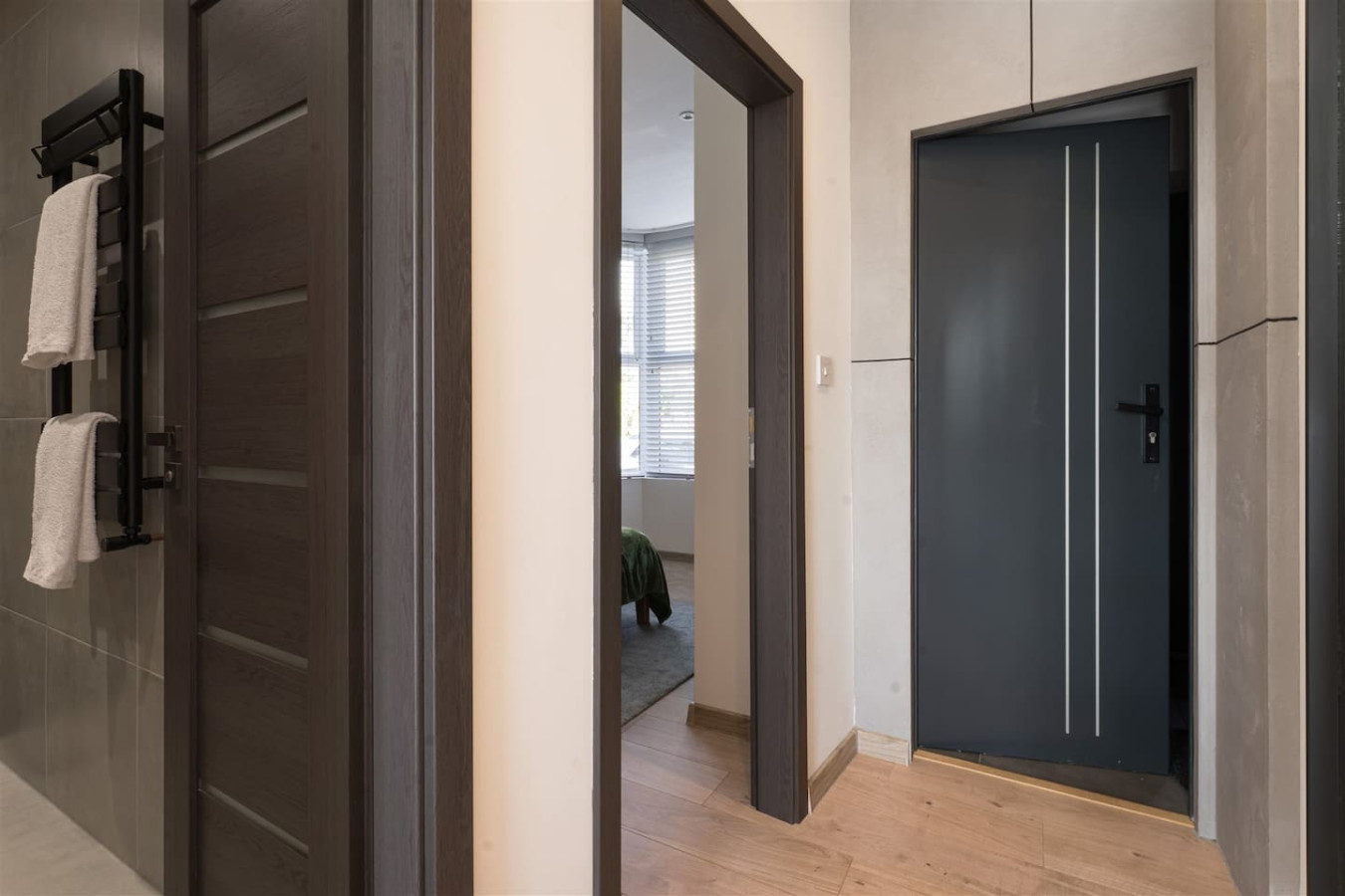 Riviera Residence | Sleeps 4 | Parking | Torquay in 58 Shirburn Road - Property image 6 - VivreStays