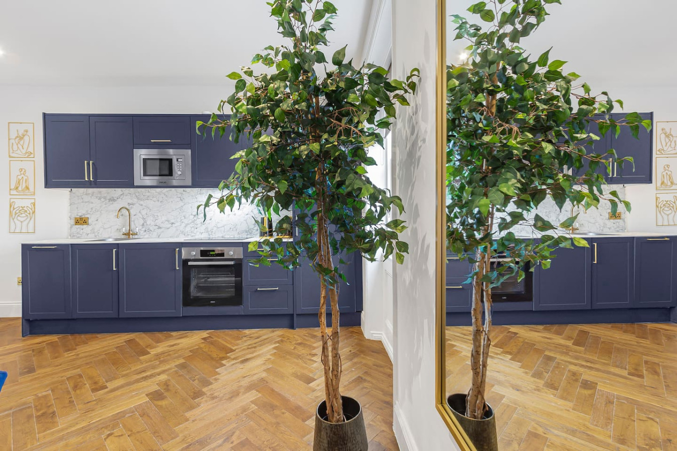 Lanes Golden | 2BR | 4 Beds | Sleeps 8 in 7 Clarence Yard - Property image 11 - VivreStays