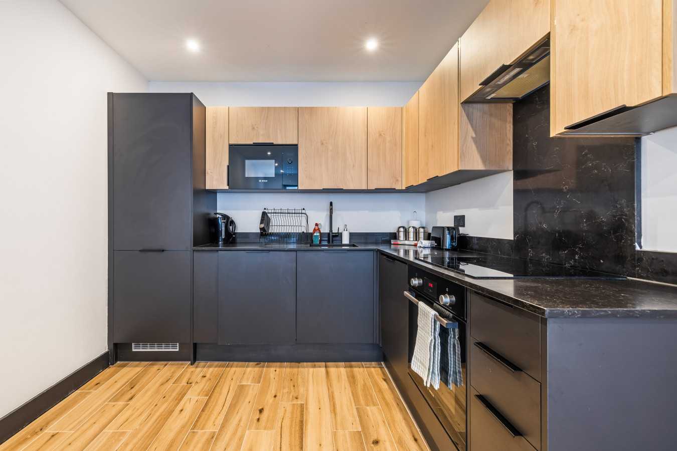 Sia Suite | Sleeps 2 | N. Finchley | Tube in 751A High Road - Property image 3 - VivreStays