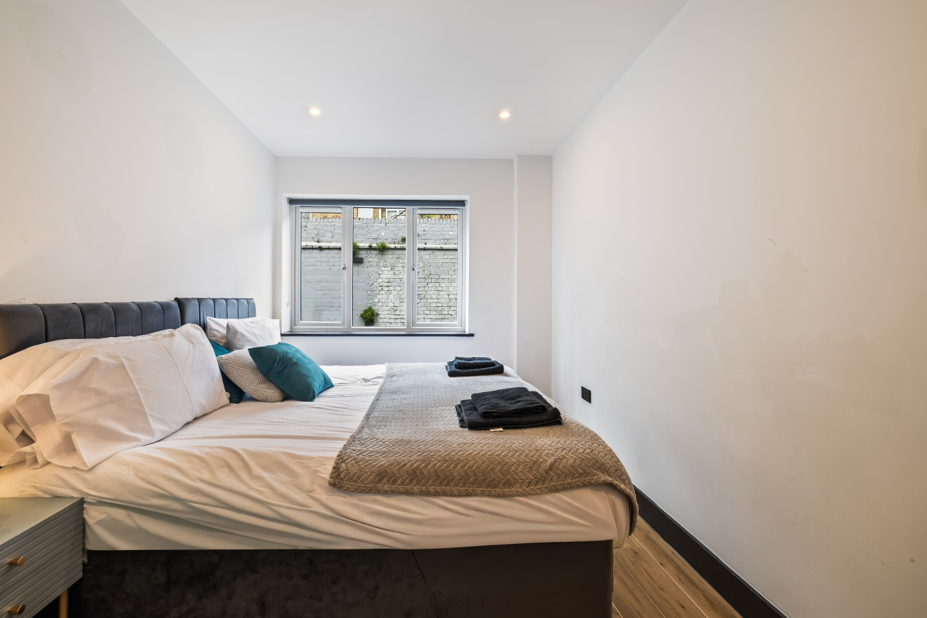 Sia Suite | Sleeps 2 | N. Finchley | Tube in 751A High Road - Property image 2 - VivreStays