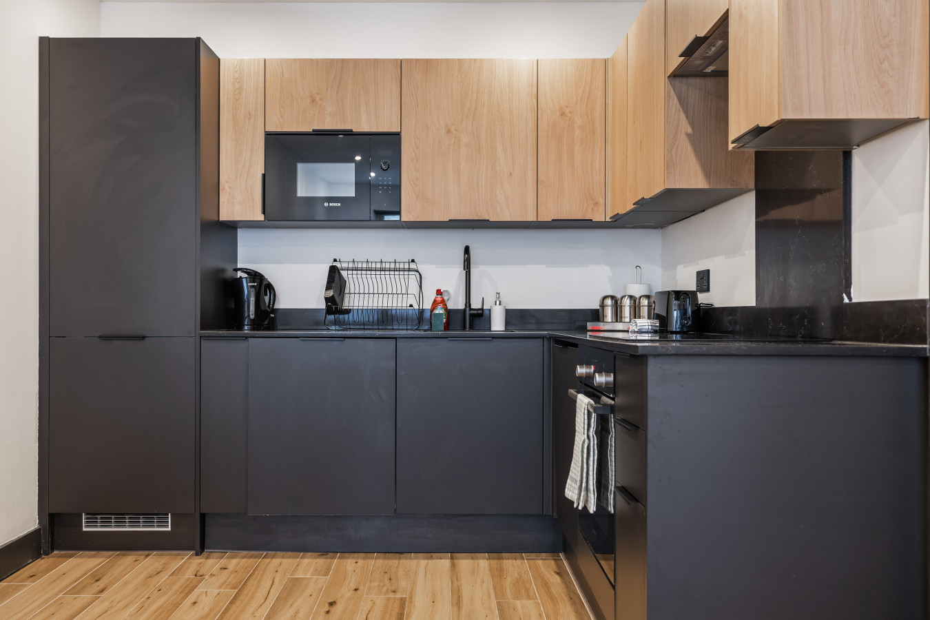 Sia Suite | Sleeps 2 | N. Finchley | Tube in 751A High Road - Property image 10 - VivreStays