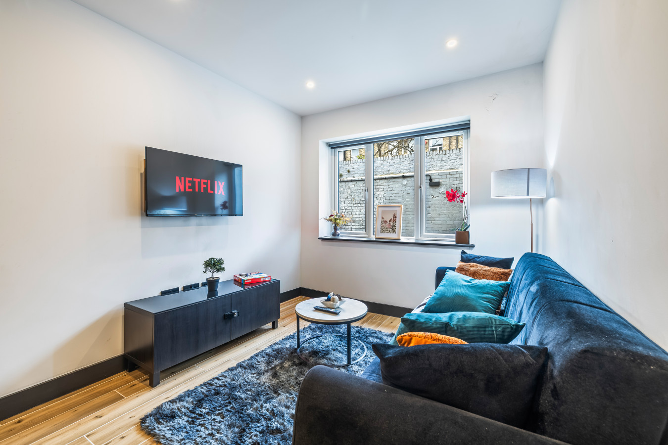 Sia Suite | Sleeps 2 | N. Finchley | Tube serviced apartment - North Finchley - VivreStays