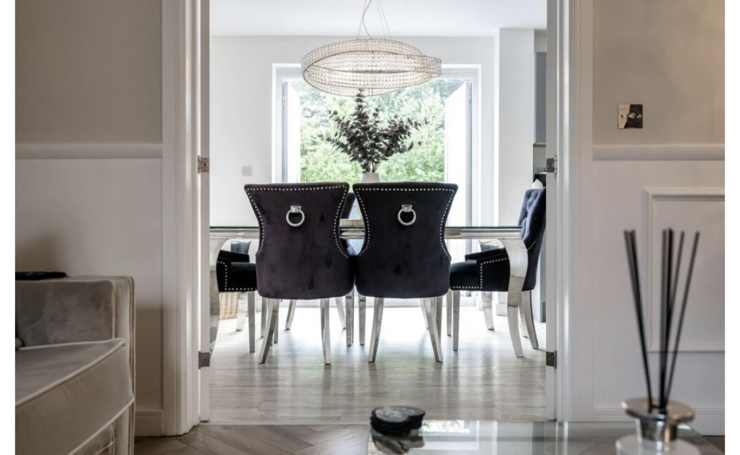 Modern 4BR Home | Free Parking | Sleeps 6 | Garden in Silk mill street - Property image 12 - VivreStays