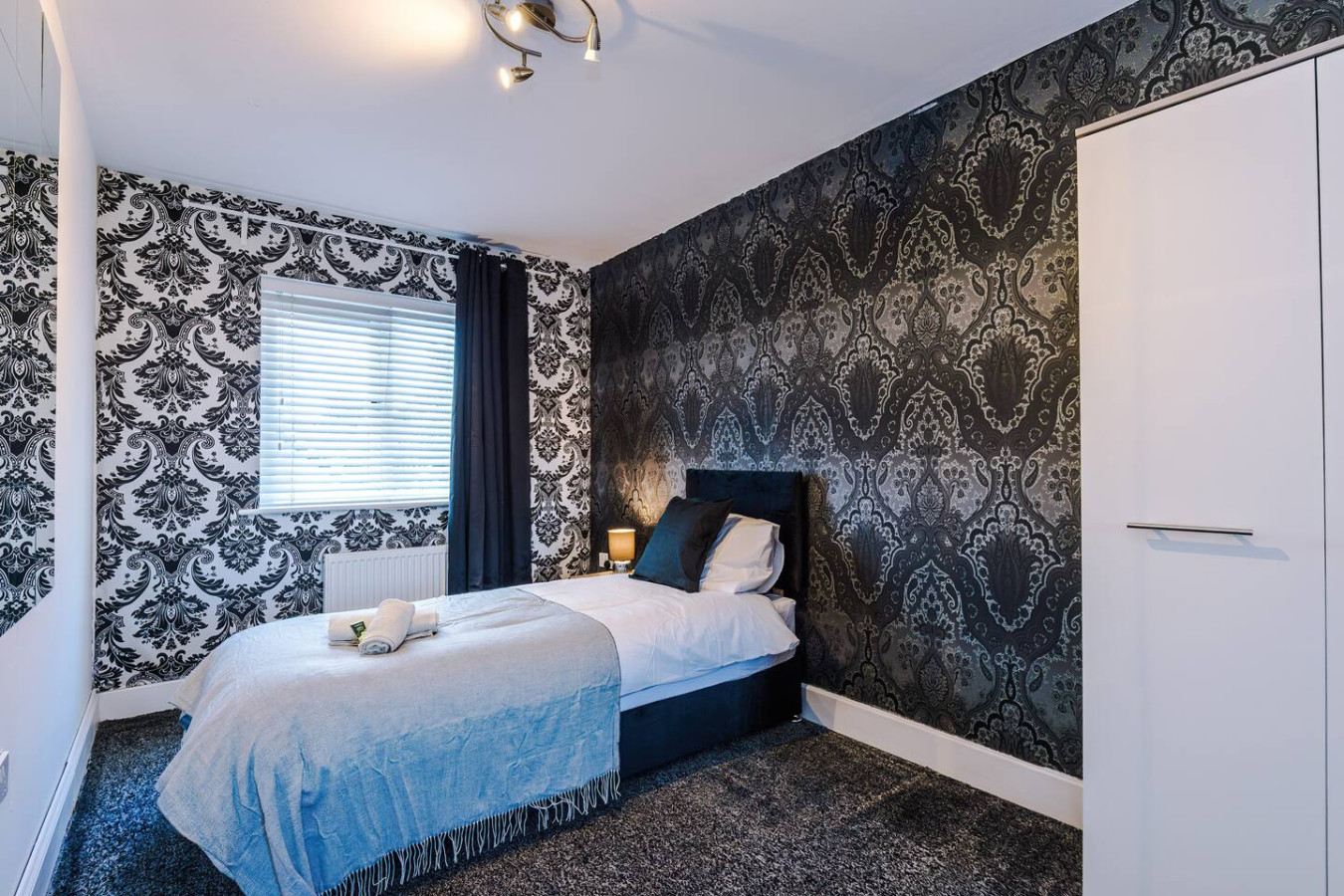 Salford 4 Bed House | Sleeps 7 | Free Parking in 10 Christie Lane - Property image 13 - VivreStays