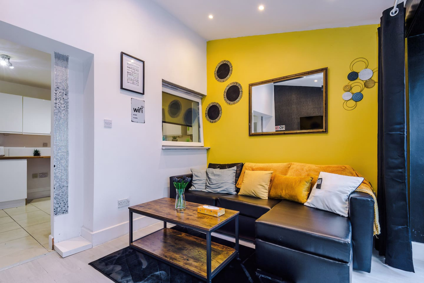 Salford 4 Bed House | Sleeps 7 | Free Parking in 10 Christie Lane - Property image 14 - VivreStays