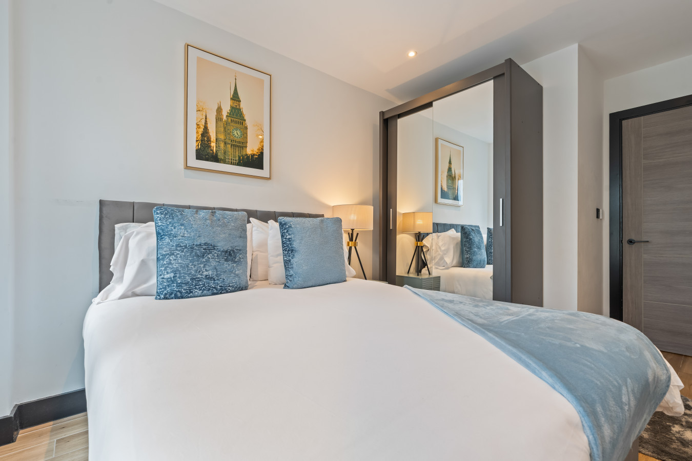 2 Bedroom Flat | Sleeps 5 | N. Finchley | Tube in 751A High Road - Property image 3 - VivreStays