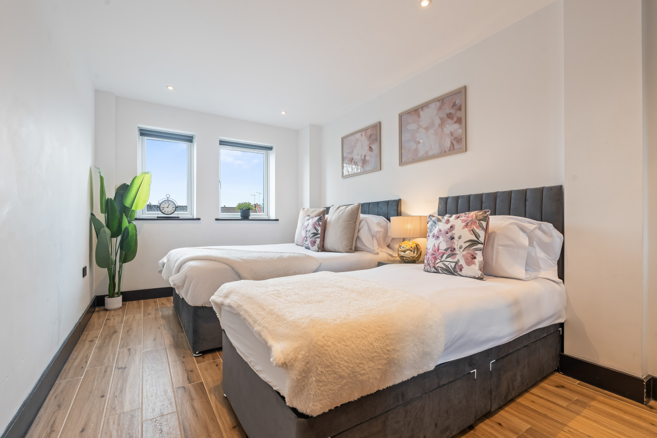 2 Bedroom Flat | Sleeps 5 | N. Finchley | Tube in 751A High Road - Property image 2 - VivreStays