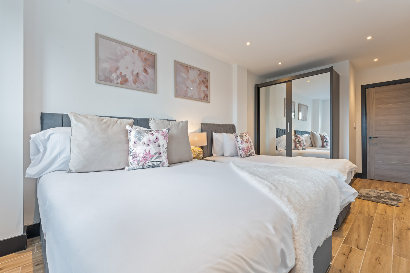 2 Bedroom Flat | Sleeps 5 | N. Finchley | Tube in 751A High Road - Property image 6 - VivreStays