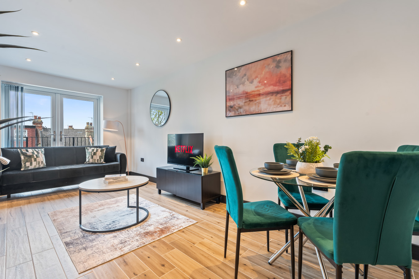 2 Bedroom Flat | Sleeps 5 | N. Finchley | Tube in 751A High Road - Property image 4 - VivreStays