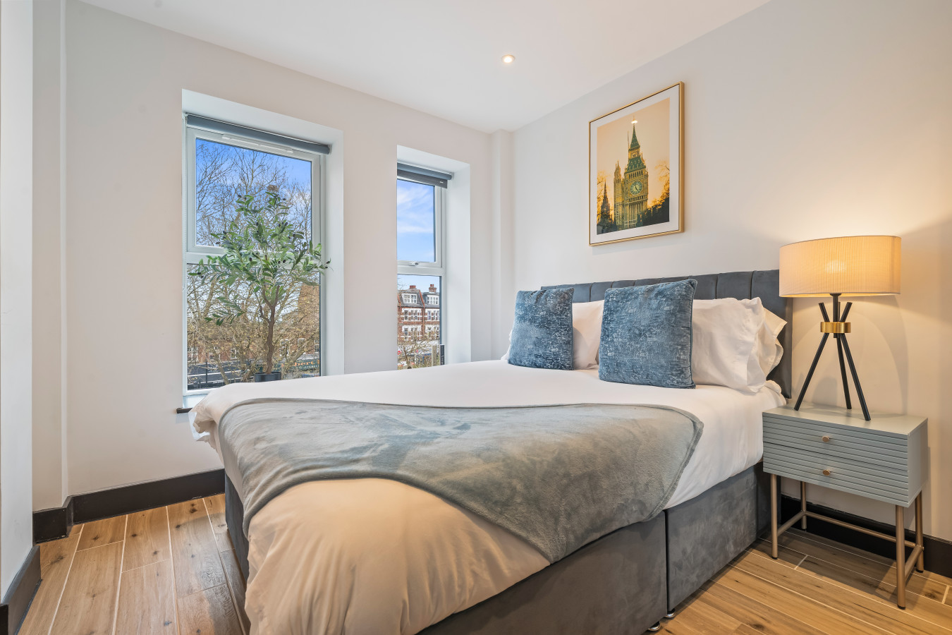 2 Bedroom Flat | Sleeps 5 | N. Finchley | Tube in 751A High Road - Property image 9 - VivreStays