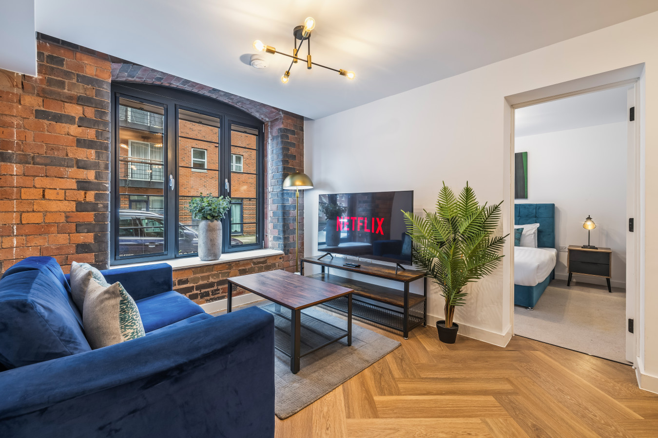 Brindley Suite | 2 Beds | Utilita | City Centre serviced apartment - Birmingham - VivreStays