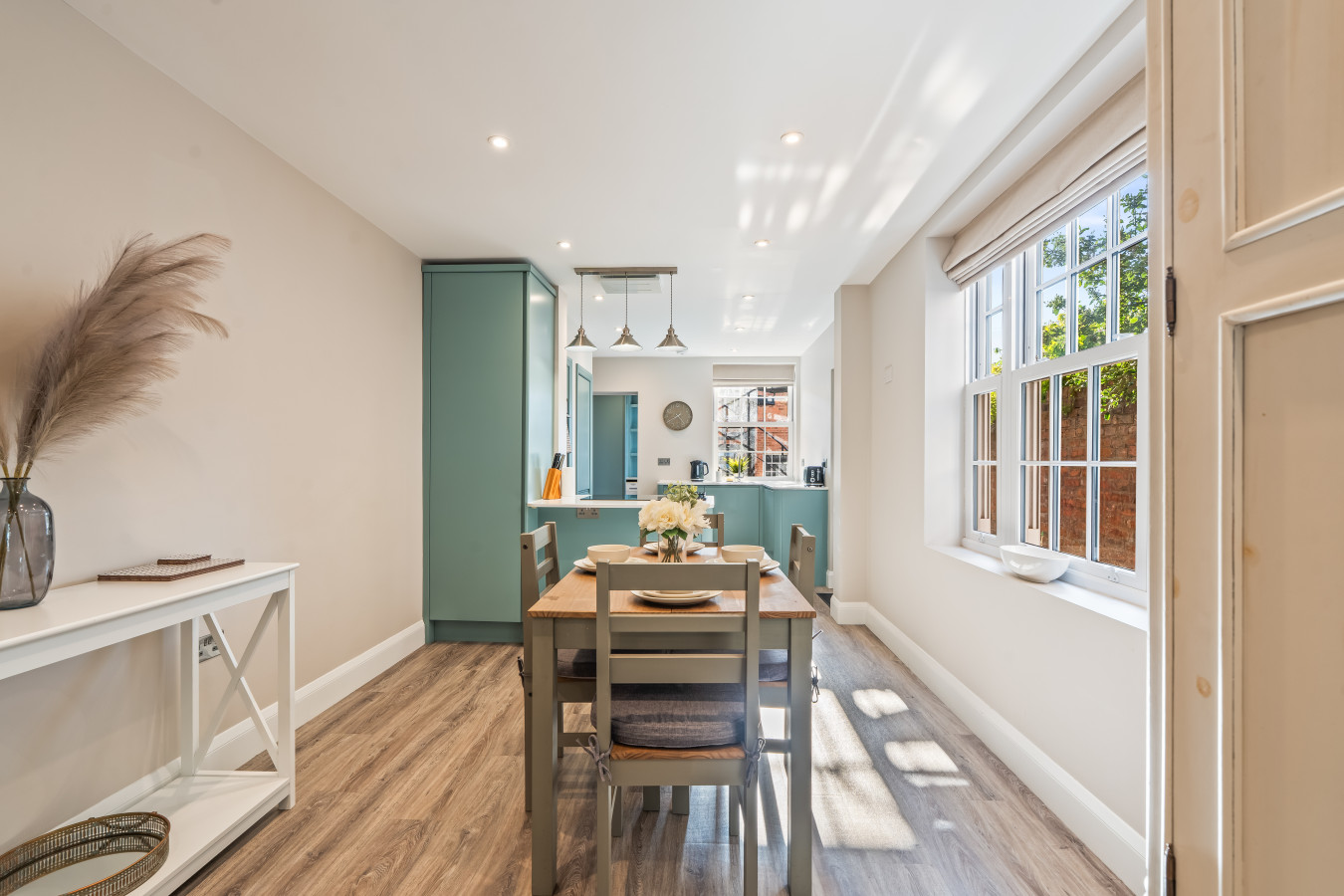 Eaton Place | Free Parking | Sleeps 4 | Handbridge in 8 Eaton Road - Property image 16 - VivreStays
