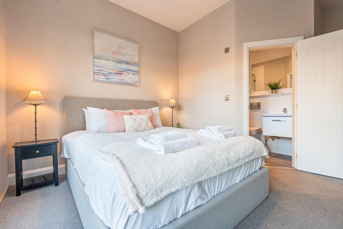 Eaton Place | Free Parking | Sleeps 4 | Handbridge in 8 Eaton Road - Property image 3 - VivreStays