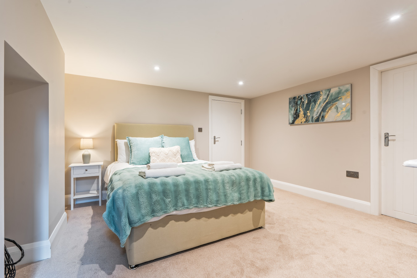 Eaton Place | Free Parking | Sleeps 4 | Handbridge in 8 Eaton Road - Property image 11 - VivreStays