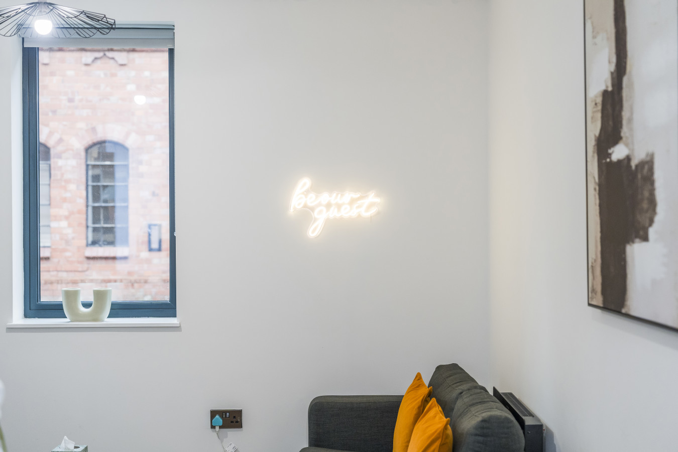 Scholars Quarter | 1 Bed | Sleeps 2 | Jewellery in 22 Legge Lane - Property image 15 - VivreStays
