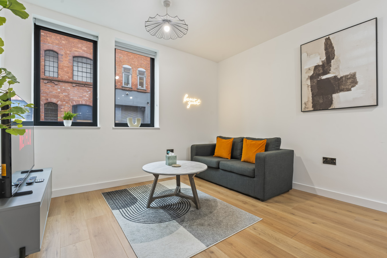 Scholars Quarter | 1 Bed | Sleeps 2 | Jewellery in 22 Legge Lane - Property image 4 - VivreStays