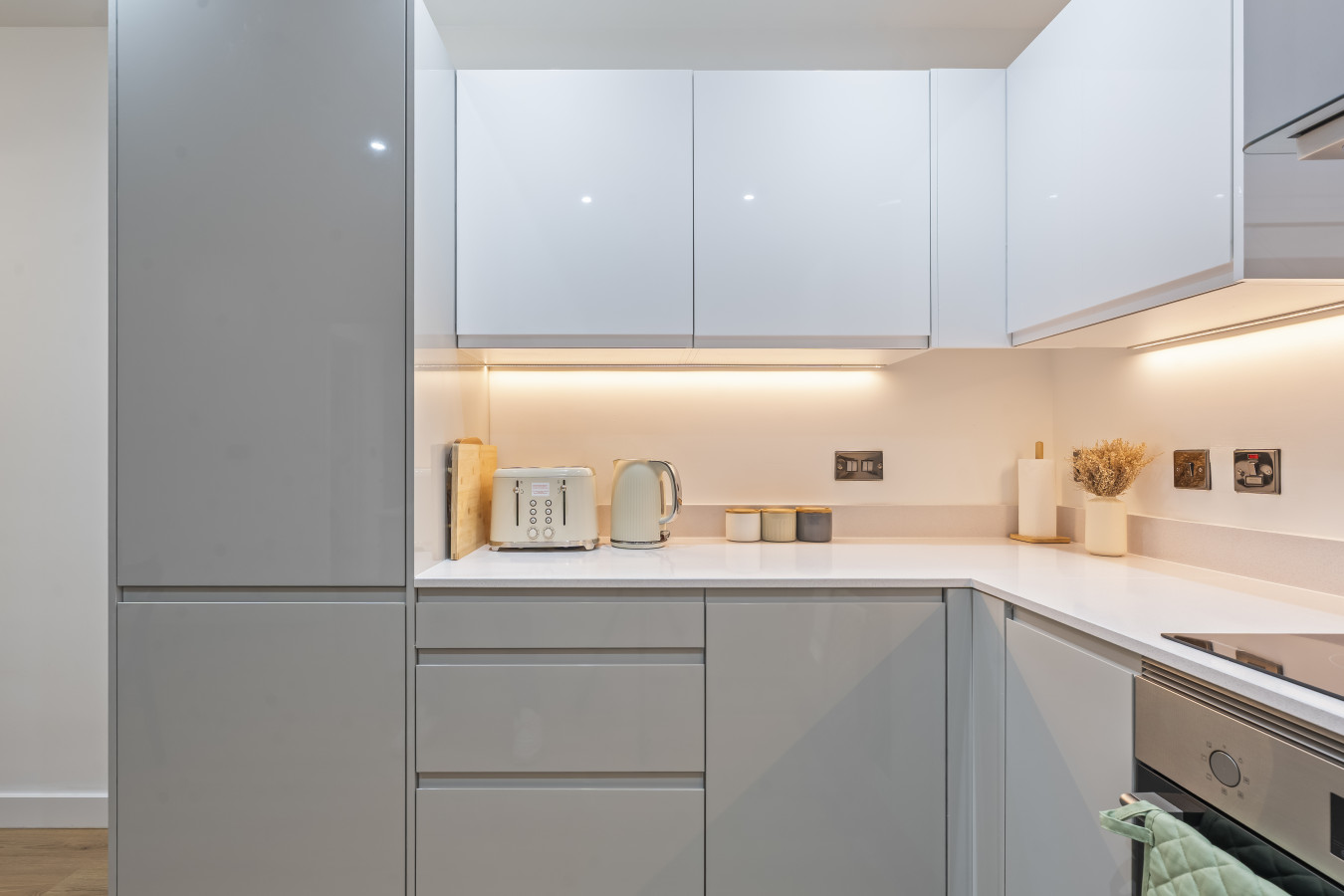 Scholars Quarter | 1 Bed | Sleeps 2 | Jewellery in 22 Legge Lane - Property image 10 - VivreStays