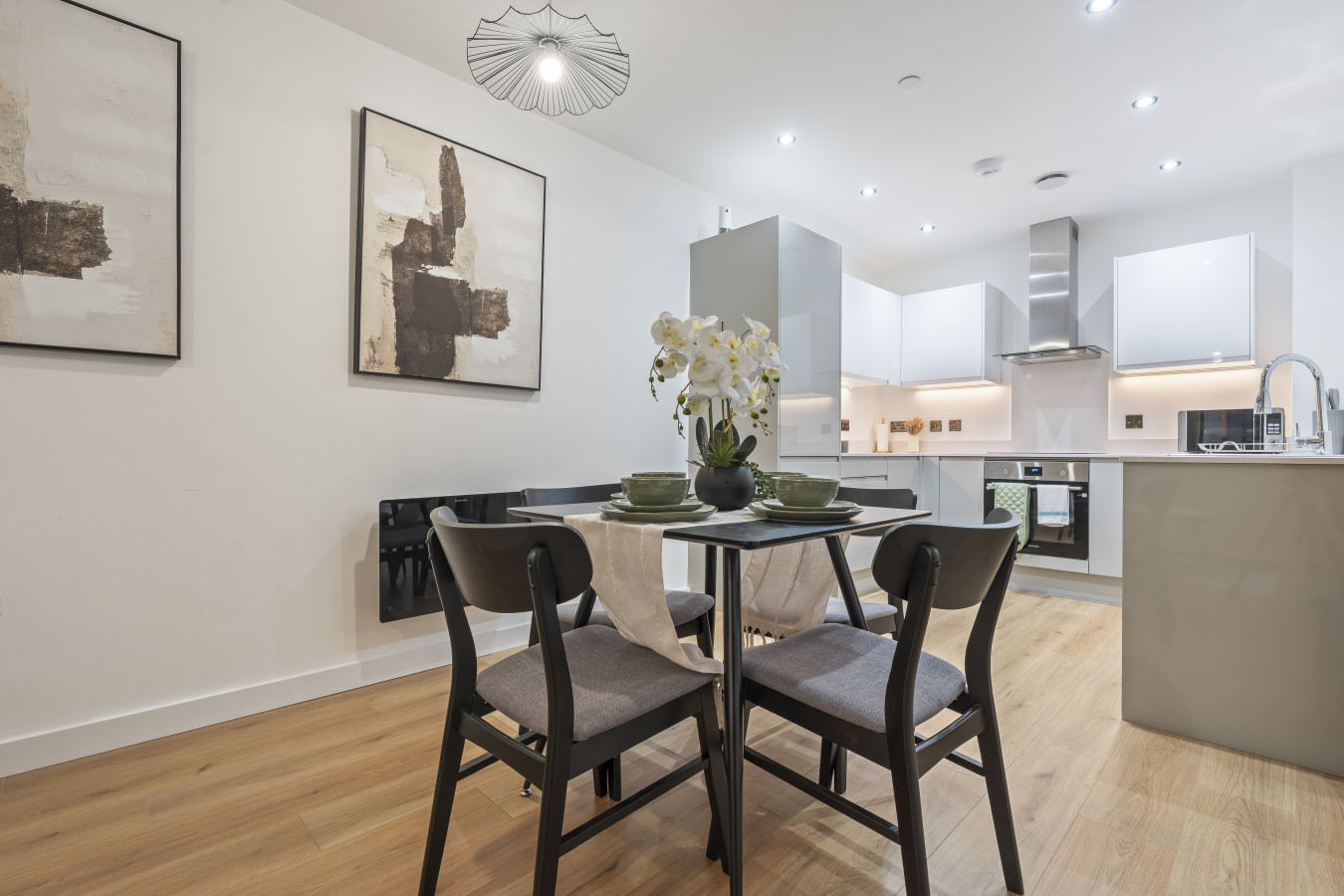 Scholars Quarter | 1 Bed | Sleeps 2 | Jewellery in 22 Legge Lane - Property image 11 - VivreStays