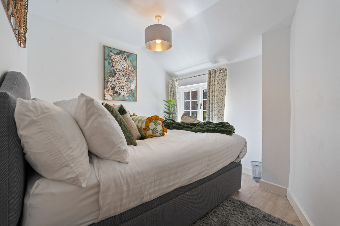 Cosy Chester House | 2BR | Sleeps 3 | Canal View in 4 George Street - Property image 7 - VivreStays