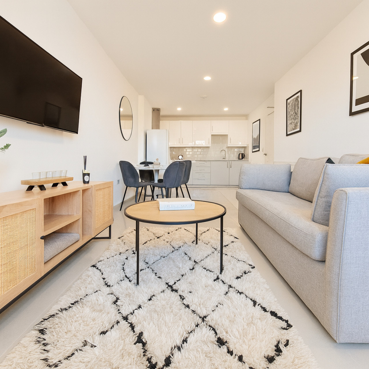 Clarendon Escape | 3 Beds | 3 Bath | Sleeps 6 in 59, 61 Clarendon Road - Property image 13 - VivreStays