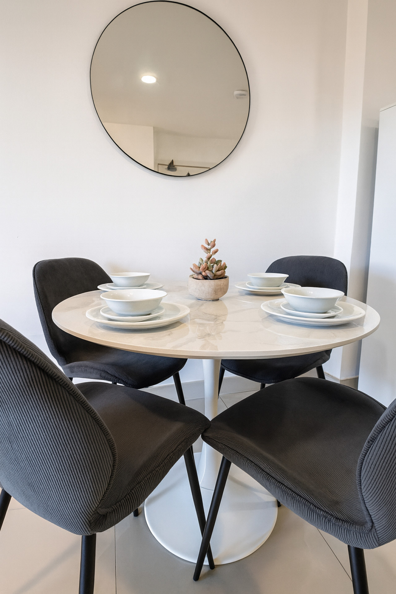 Clarendon Escape | 3 Beds | 3 Bath | Sleeps 6 in 59, 61 Clarendon Road - Property image 9 - VivreStays