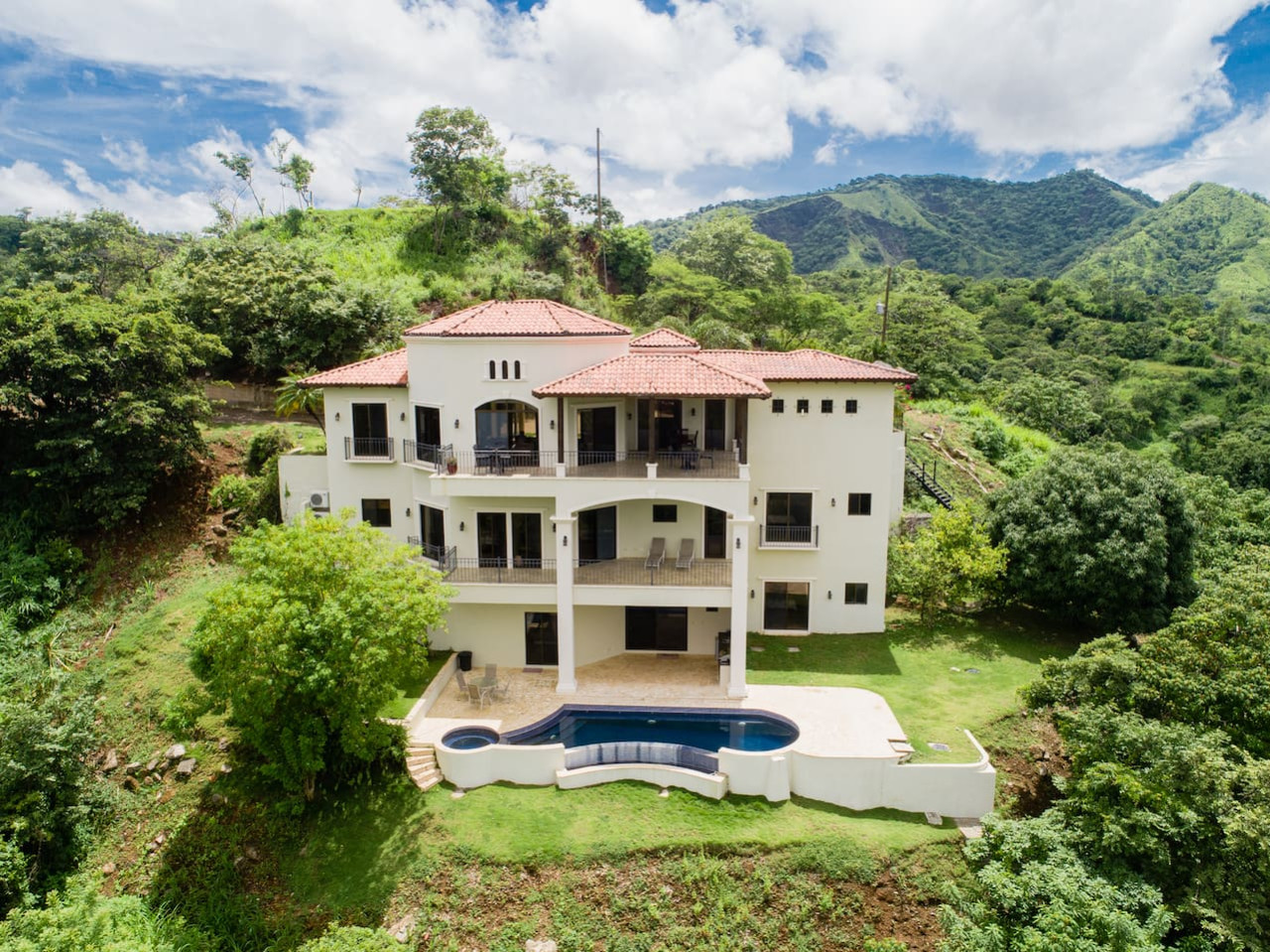 Casa De La Promesa, Luxurious Retreat With Pool - Costa Rica