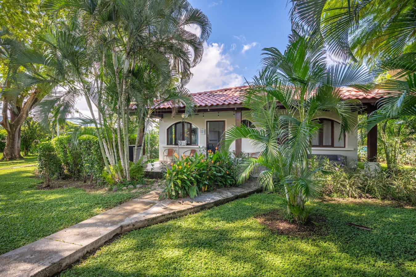 Seas The Day: Tranquil Retreat In Playa Potrero - Costa Rica