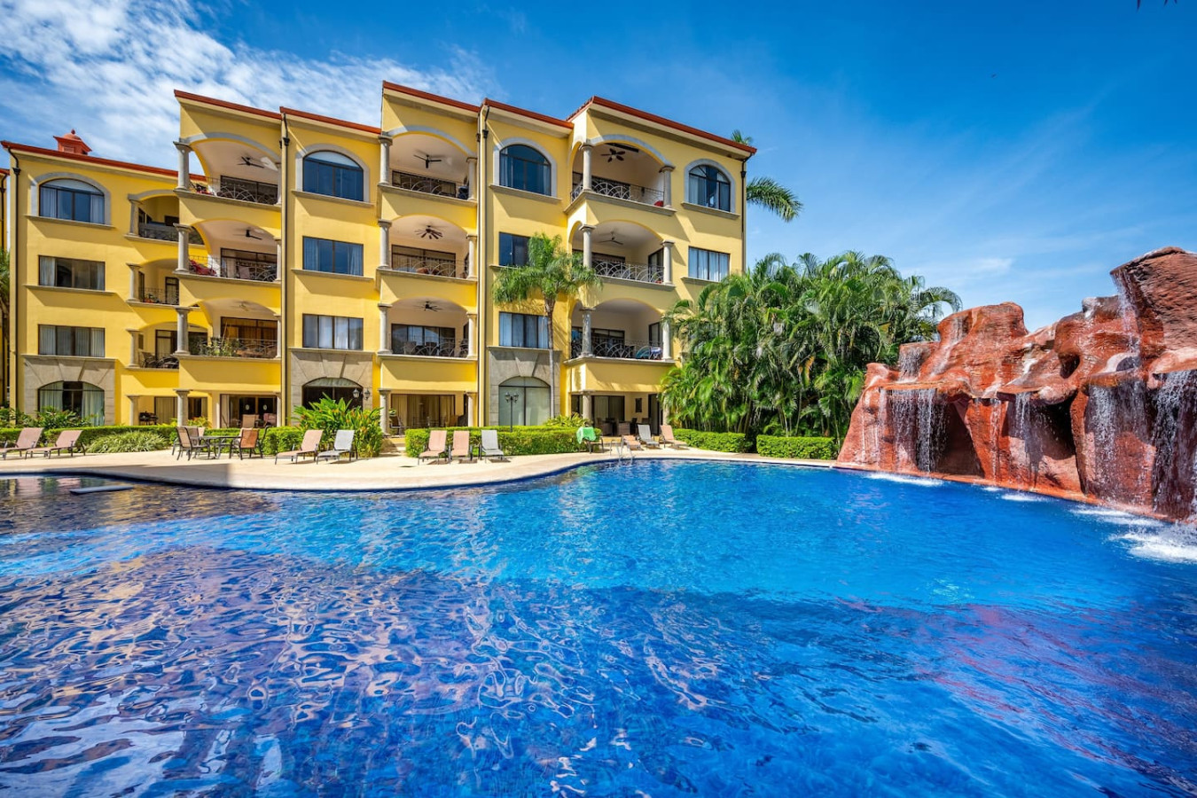 Ten North Tamarindo Beach Hotel