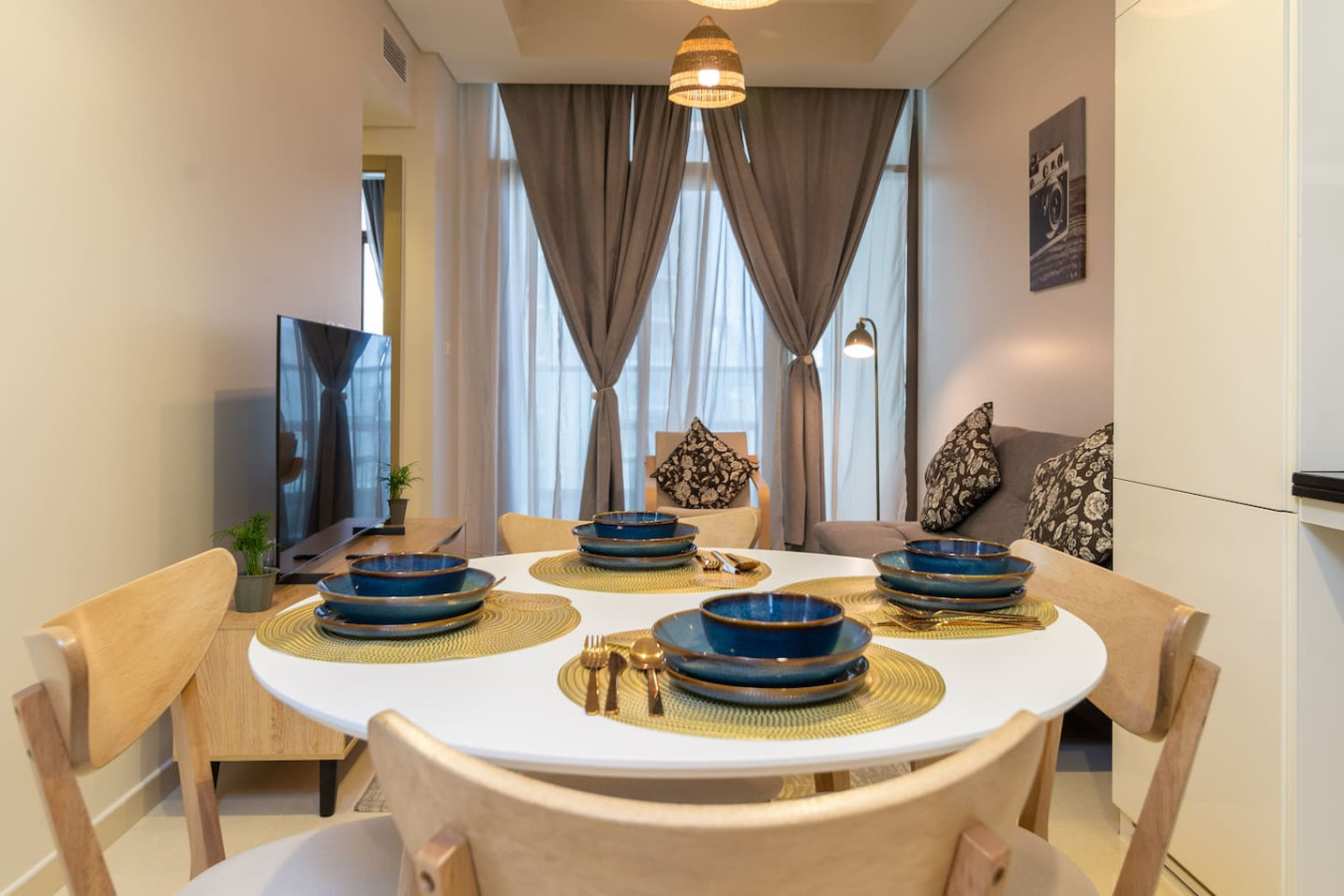 Boho Chic 2BR | 31st Floor Views of Dubai Skyline