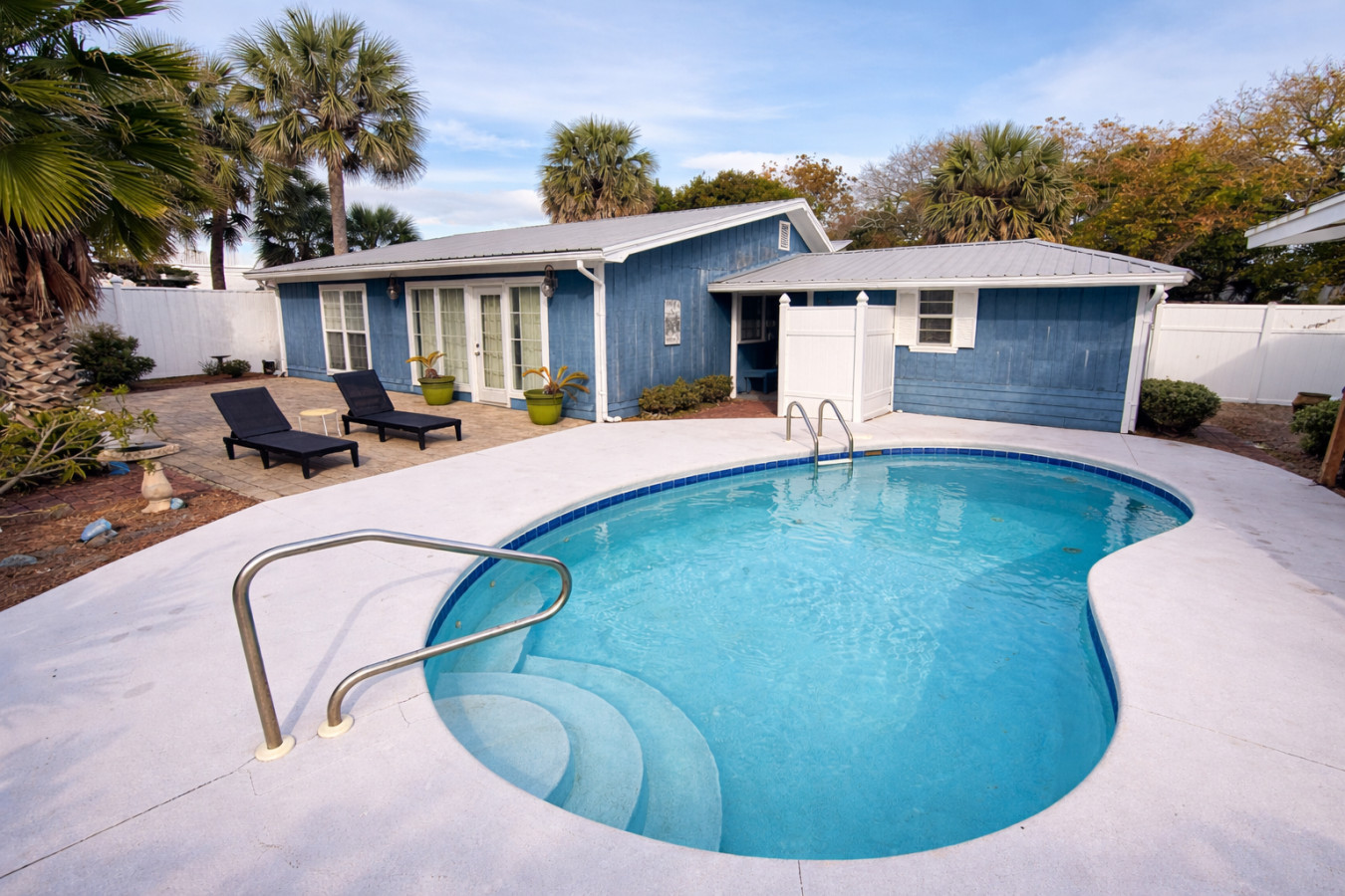 Laguna Oasis | Private Pool | Steps from the Beach - Photo 2