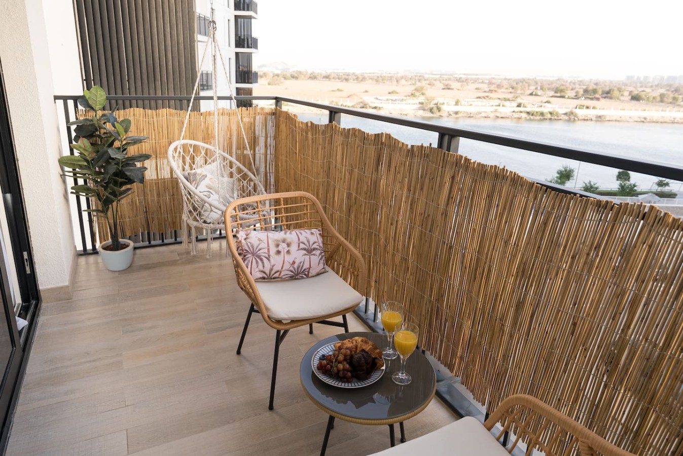 The Waterfront Canal Residence - 1 bedroom