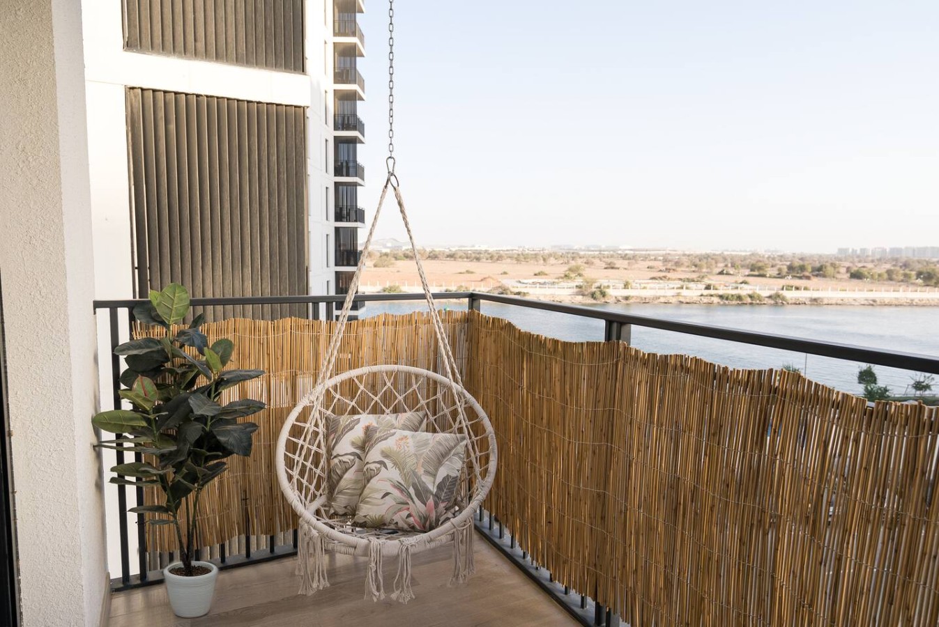 The Waterfront Canal Residence - 1 bedroom
