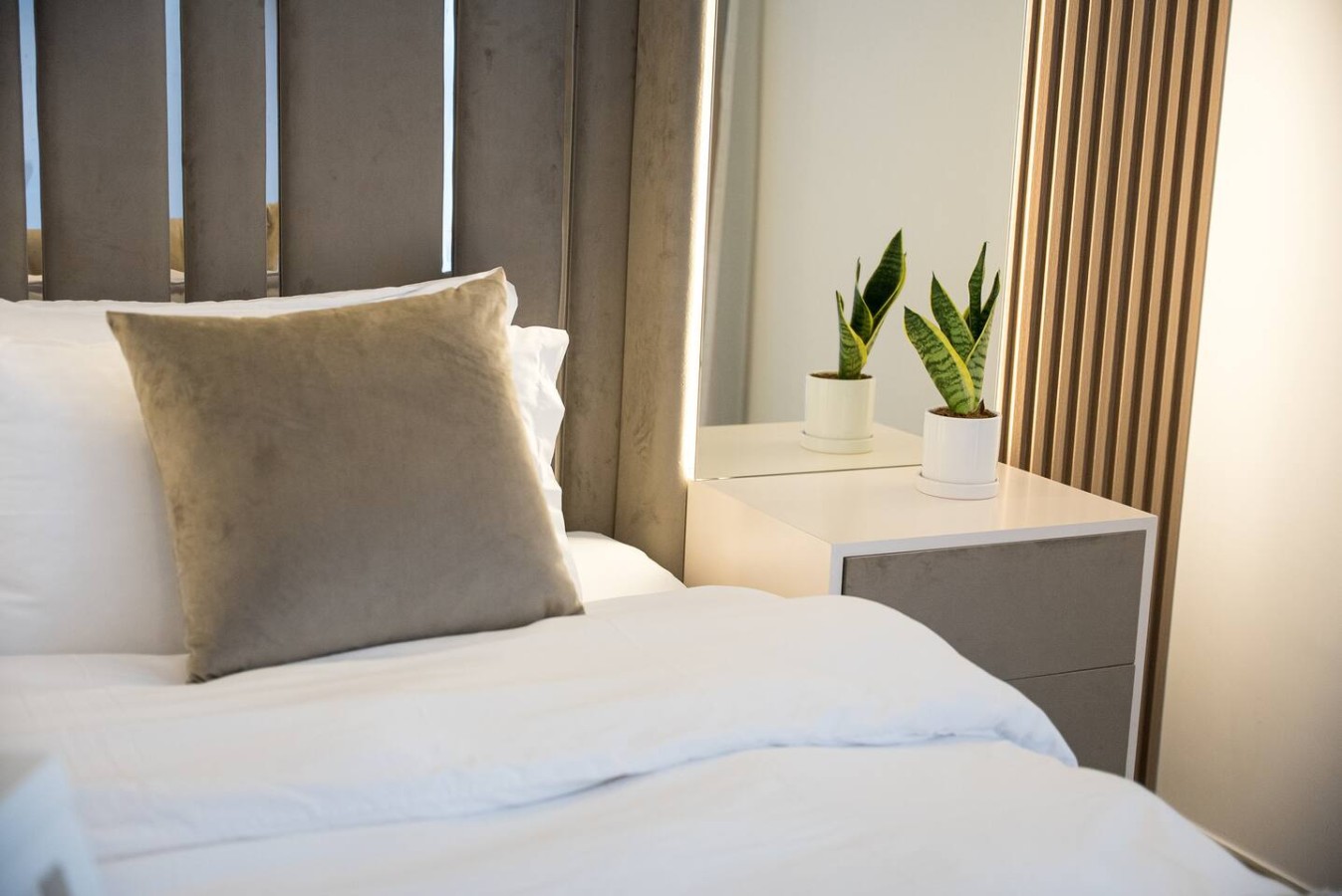 The Waterfront Canal Residence - 1 bedroom