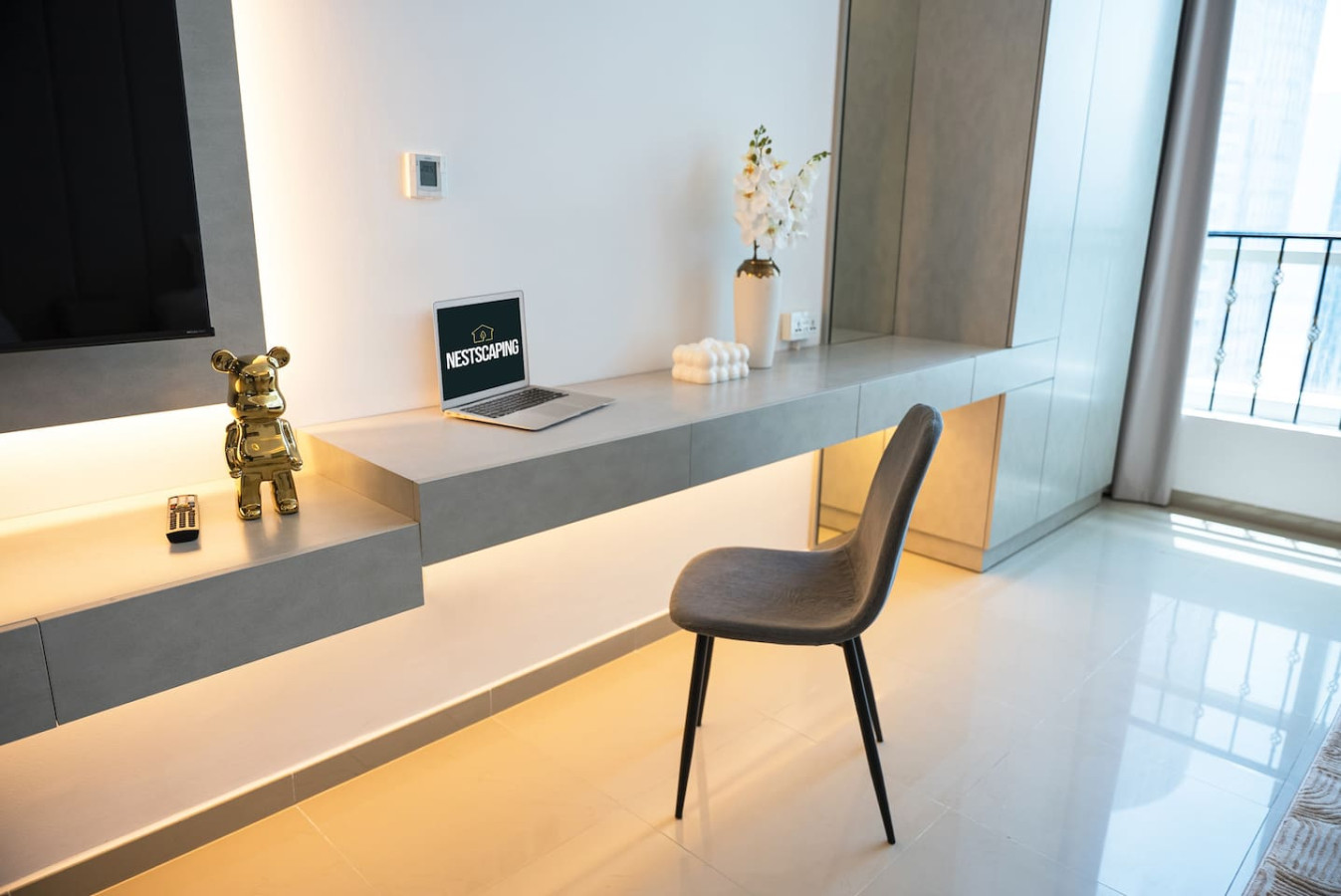The Skyline Residence - large studio