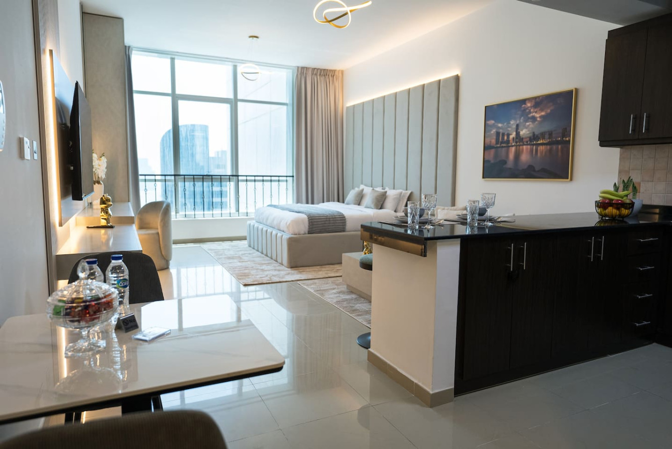 The Skyline Residence - large studio