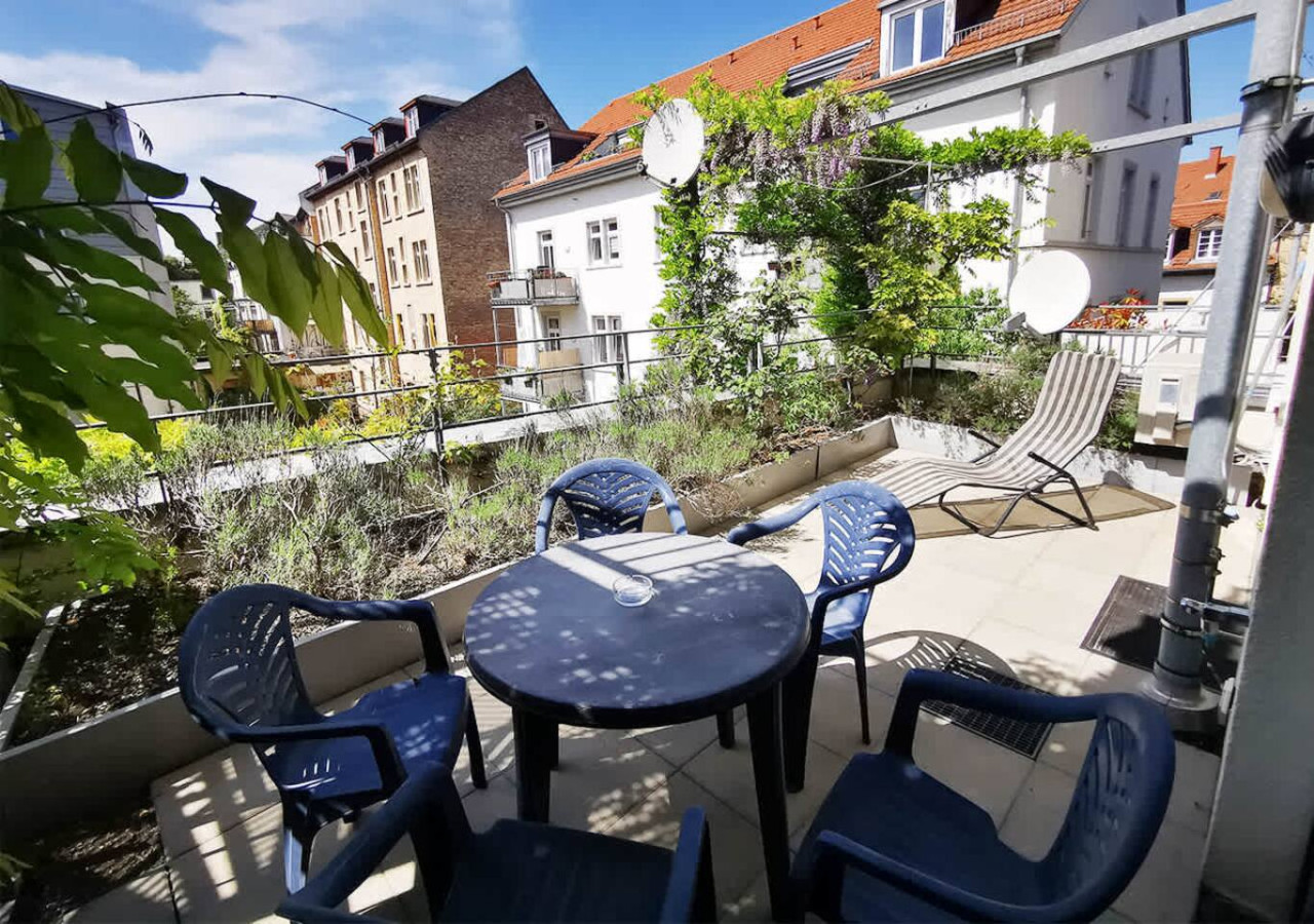 Ruhiges 65-m²-Apartment CF09 mit Blick in den grünen Innenhof Heidelberg