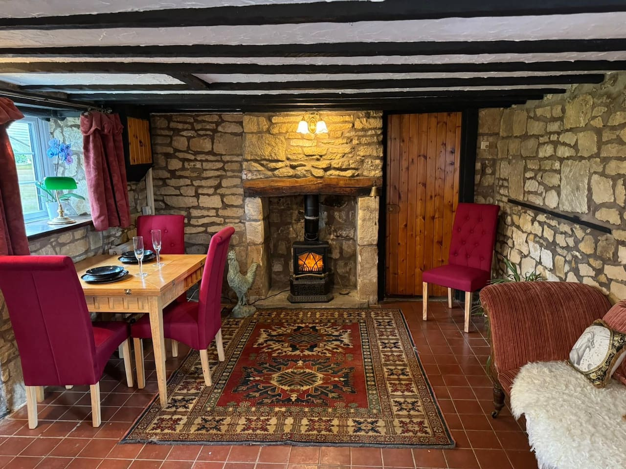 The Annexe at Cherry Cottage in Upton Hill - Property image 14 - VivreStays