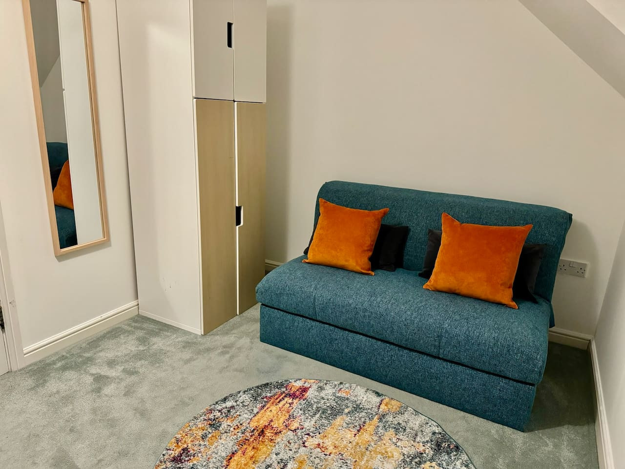 Solstar House in 11 Blackwell Close - Property image 26 - VivreStays
