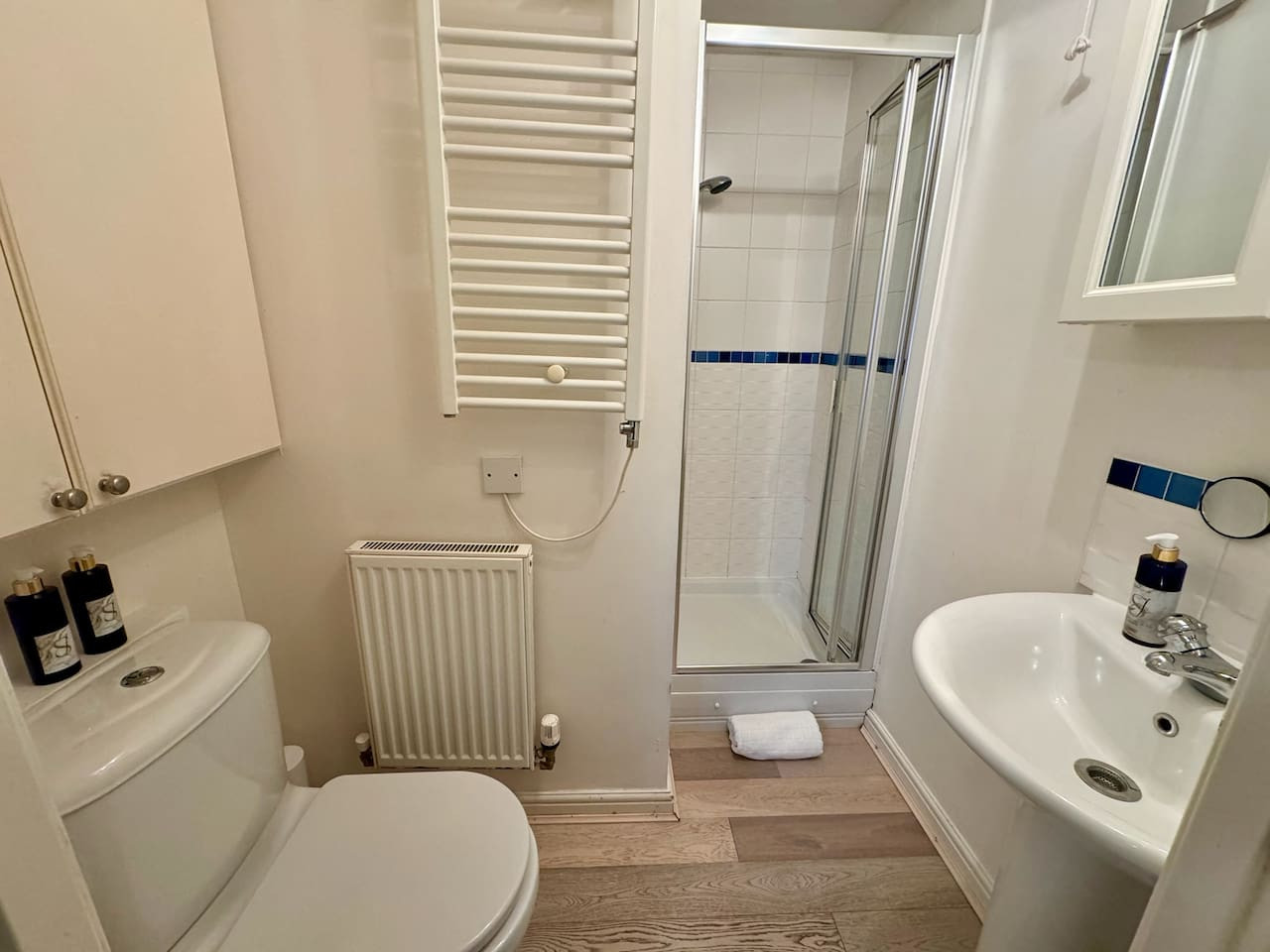 Solstar House in 11 Blackwell Close - Property image 15 - VivreStays