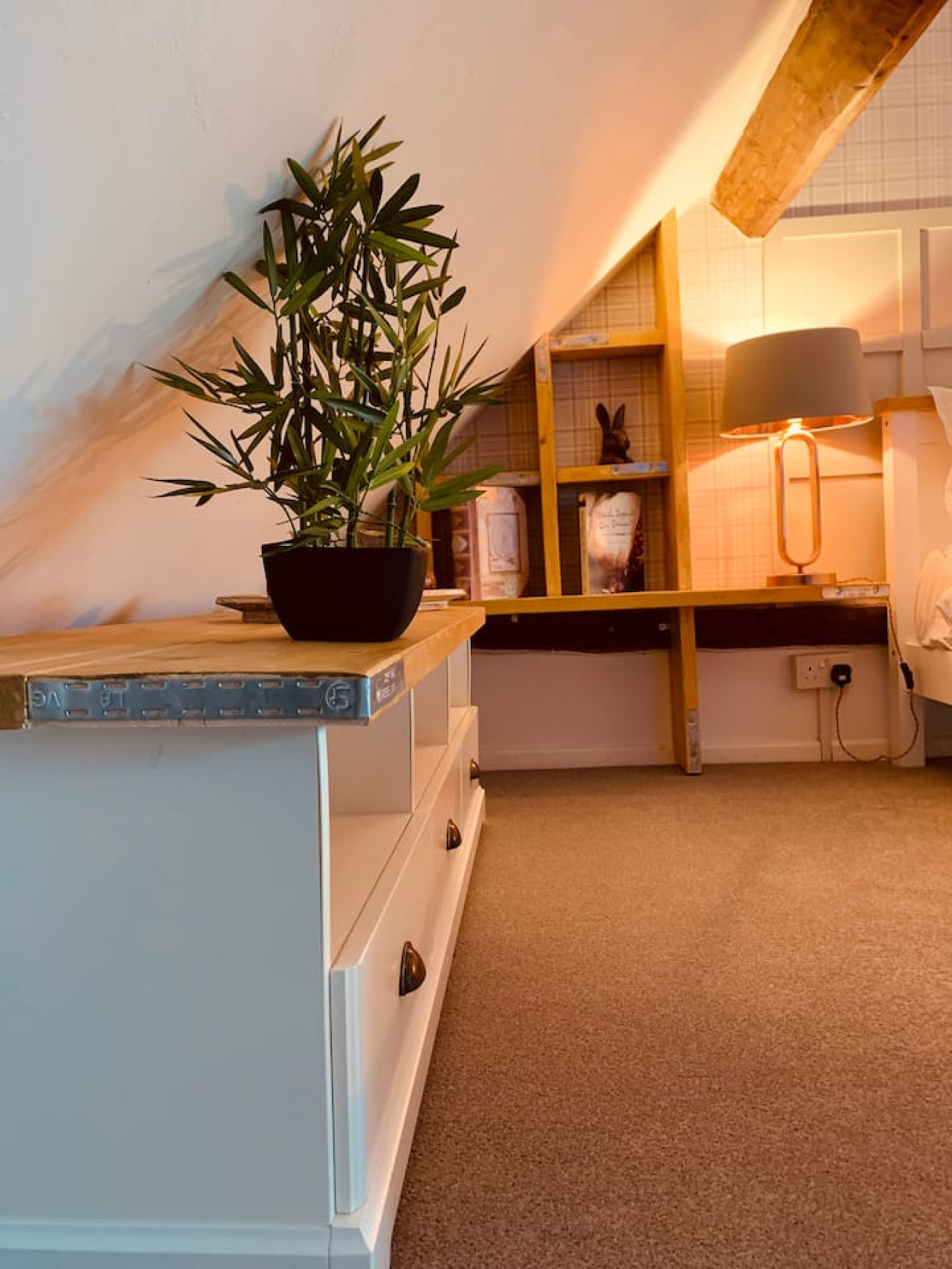 Market Lodge in 46 Lower Street - Property image 36 - VivreStays