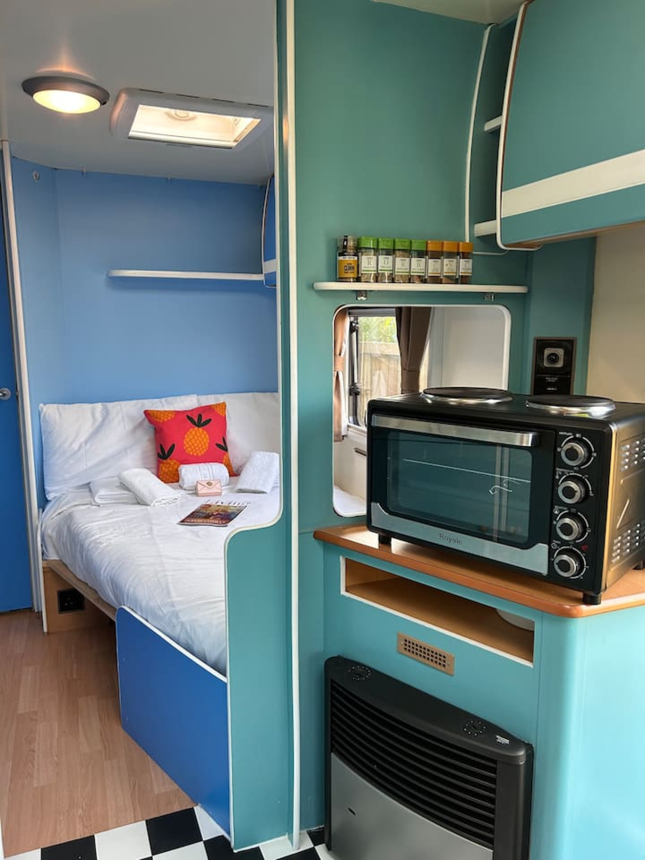 The Cosy Camper in 2 Woodside - Property image 26 - VivreStays