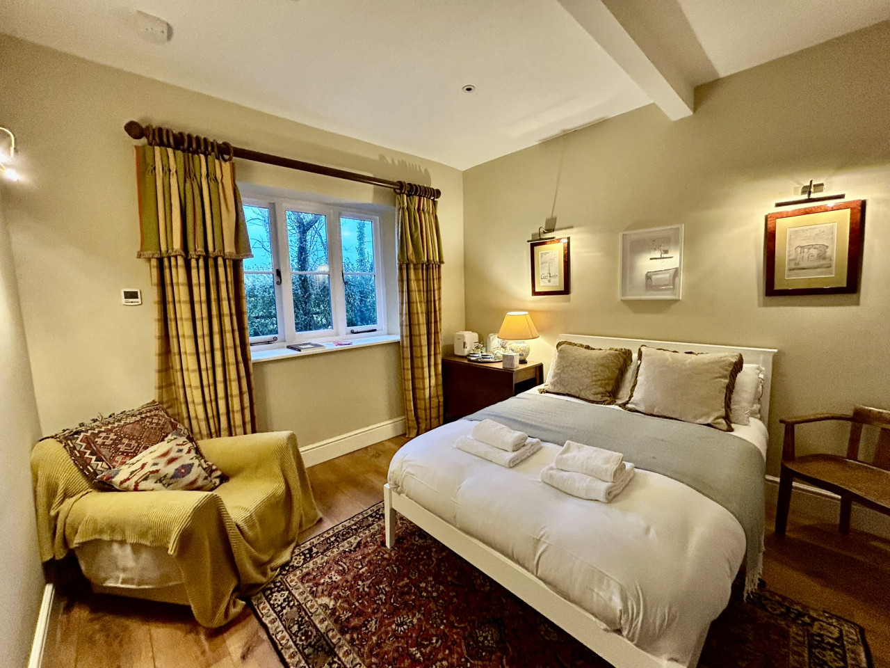 Hill House - 2 Bed Guest Suite in 19 Crawley Hill, Uley, Dursley GL11 5BH, UK - Property image 6 - VivreStays